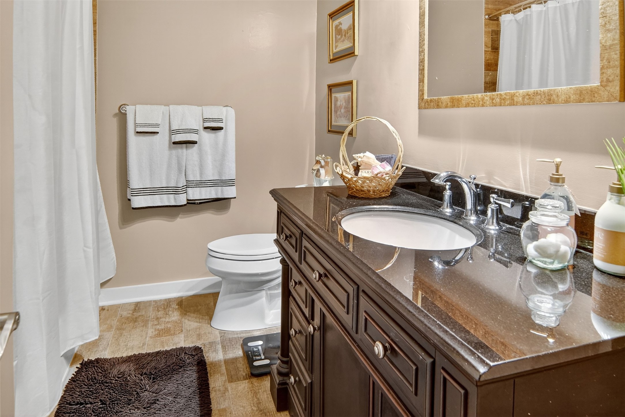 4500 Westridge Avenue 28