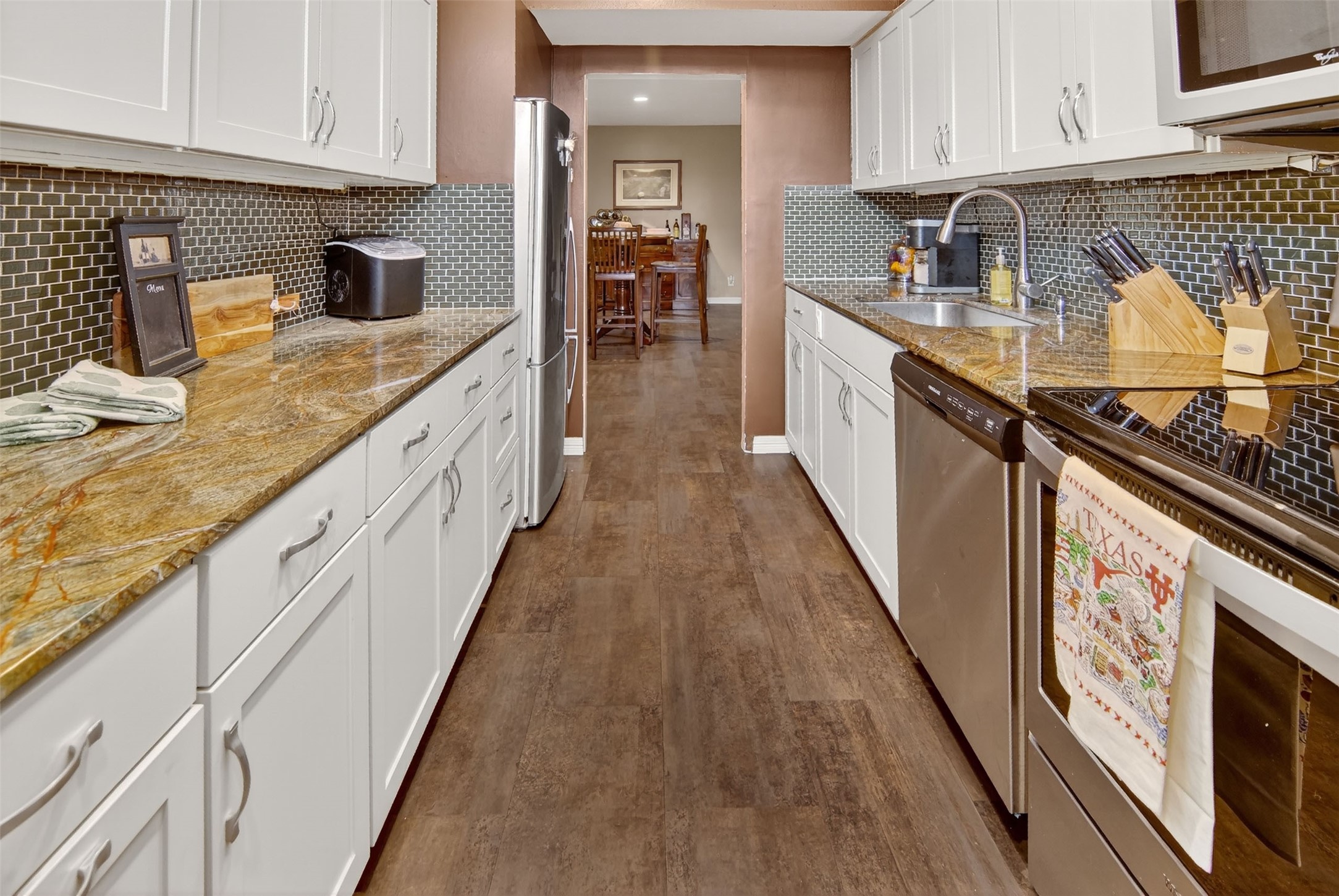 4500 Westridge Avenue 28