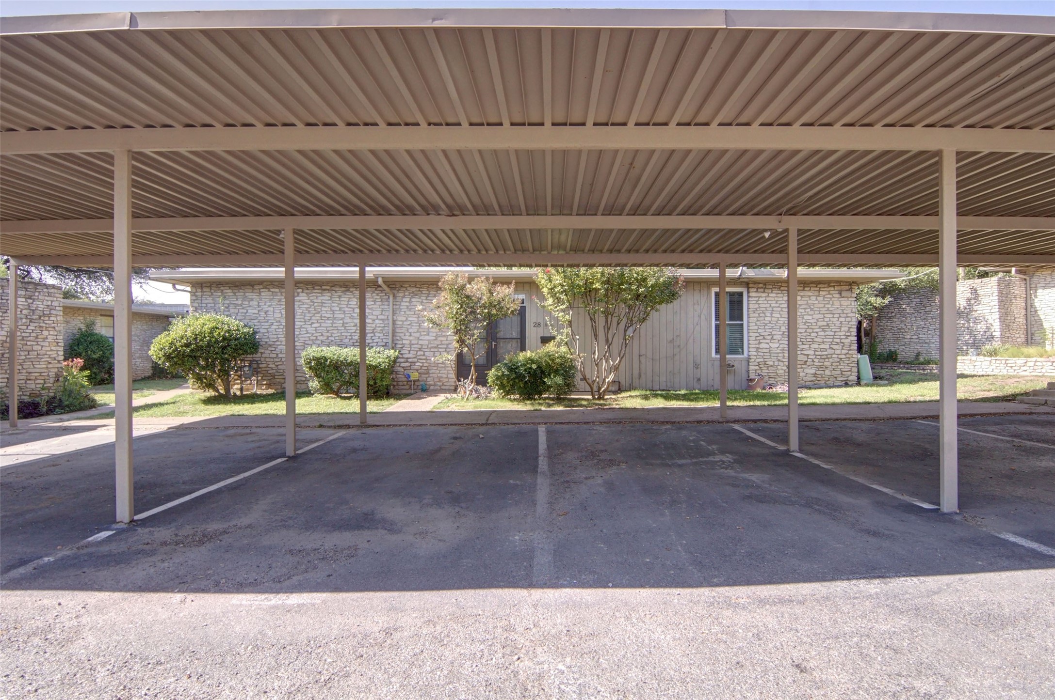 4500 Westridge Avenue 28