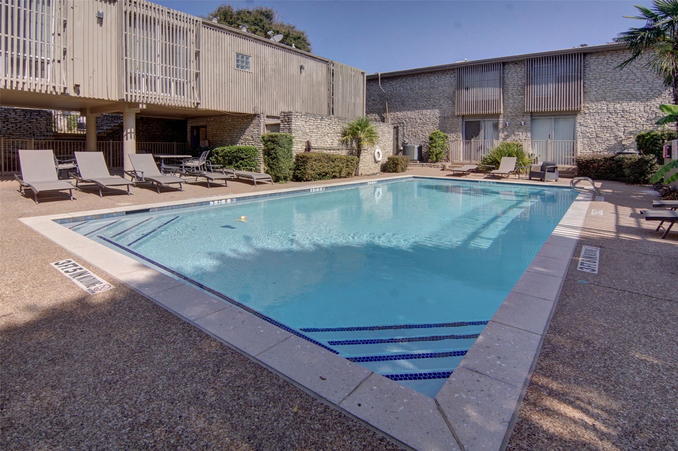 4500 Westridge Avenue 28