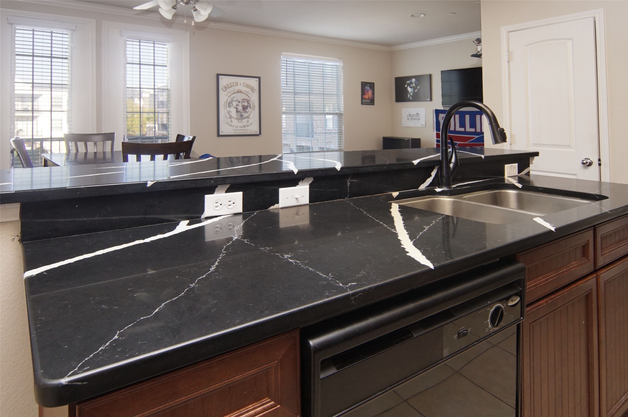 1020 Texas Street 3202