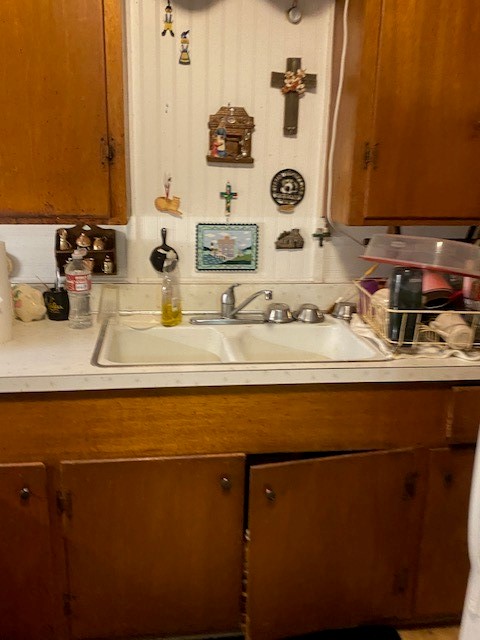 7060 John T White Road