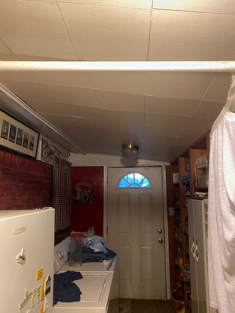 7060 John T White Road