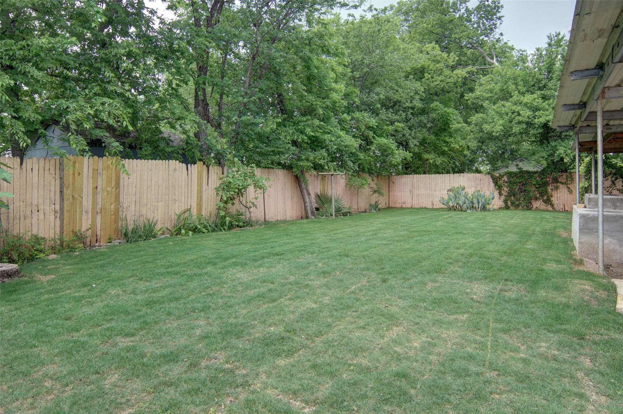 402 W Trammell Avenue