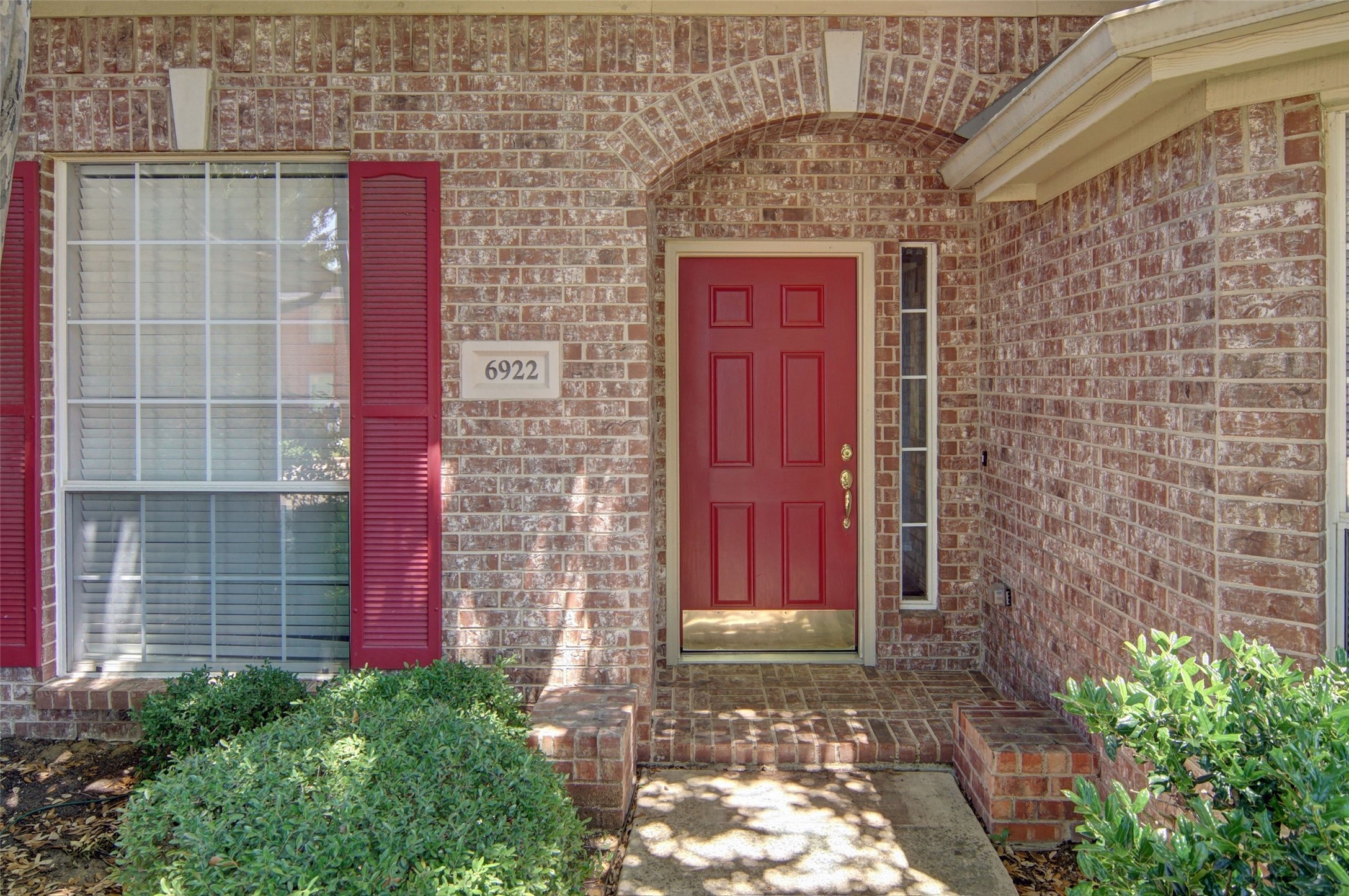 6922 Briarwood Drive