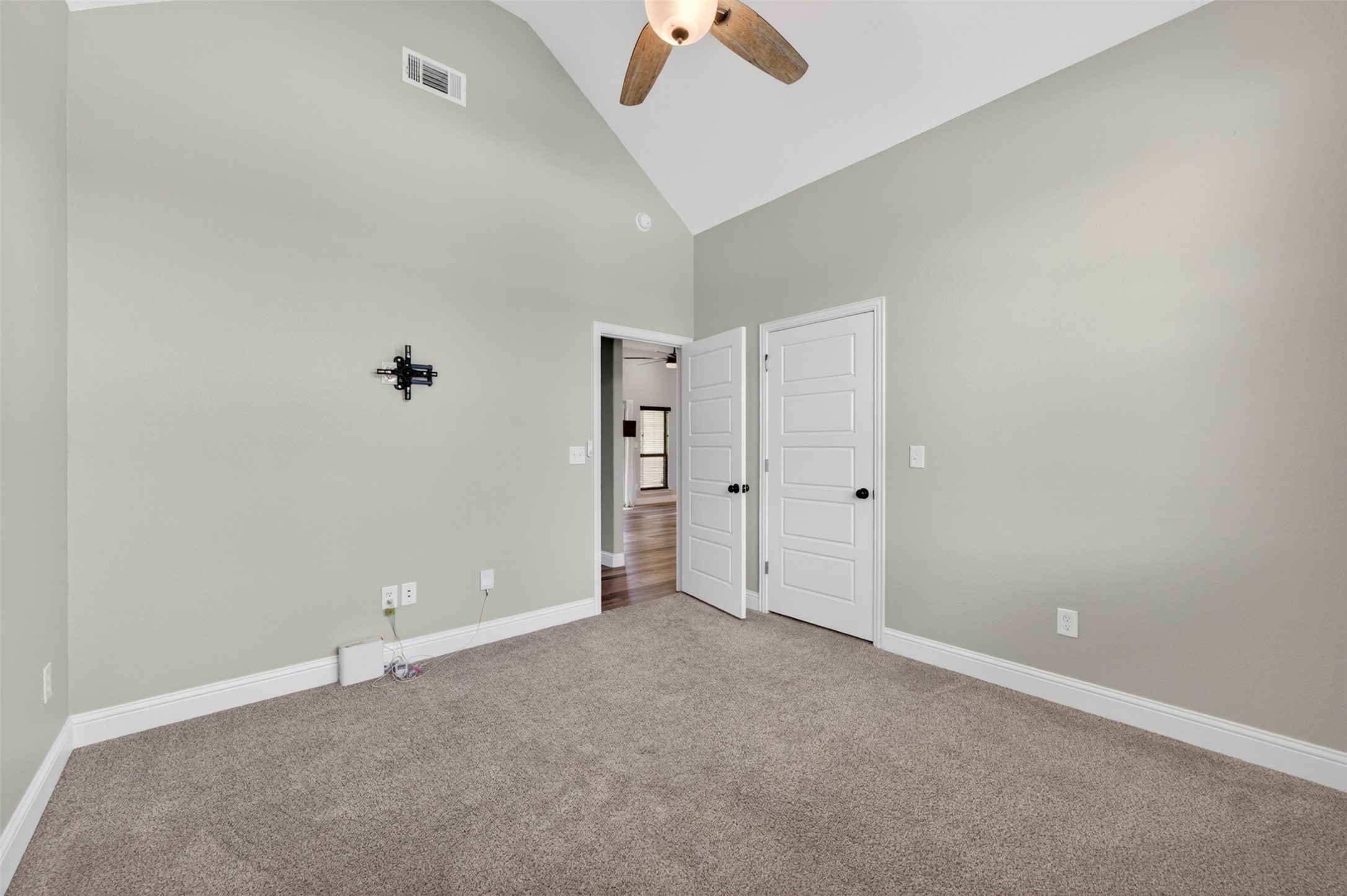 815 W Ball Street