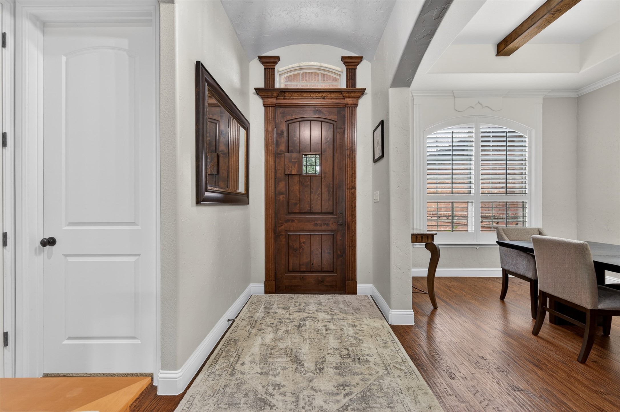 7112 Chimney Creek Drive