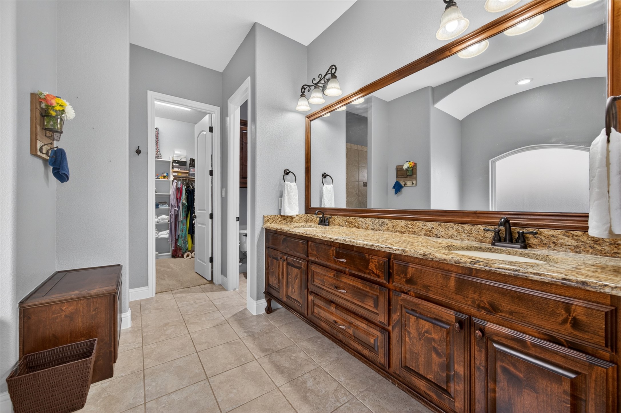7112 Chimney Creek Drive