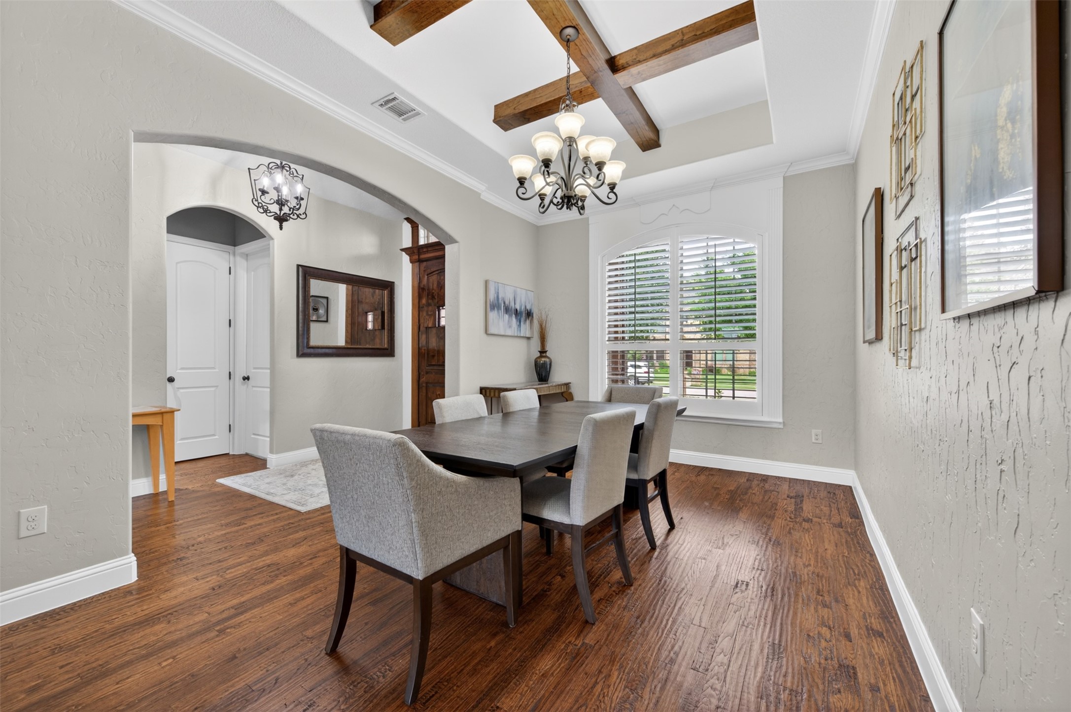 7112 Chimney Creek Drive