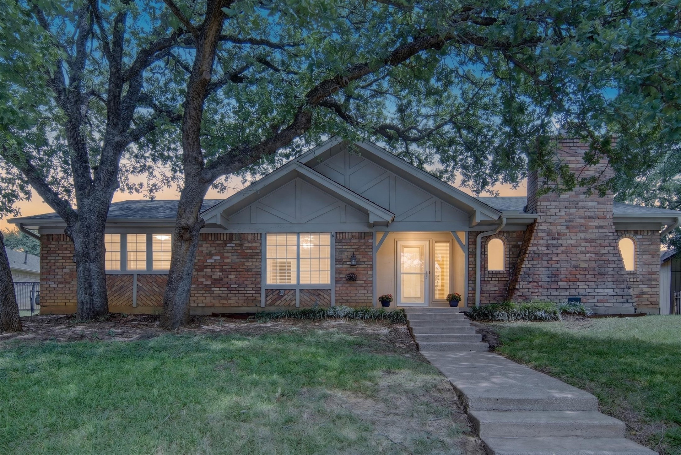 2208 Cambridge Drive
