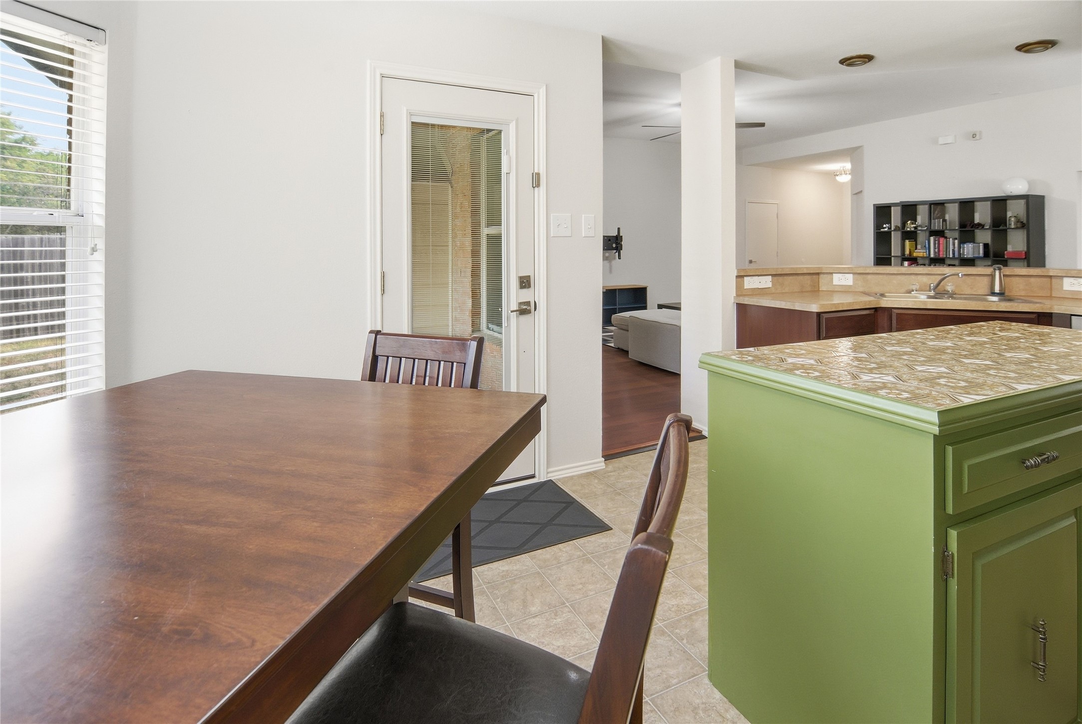 5725 Lionfish Way