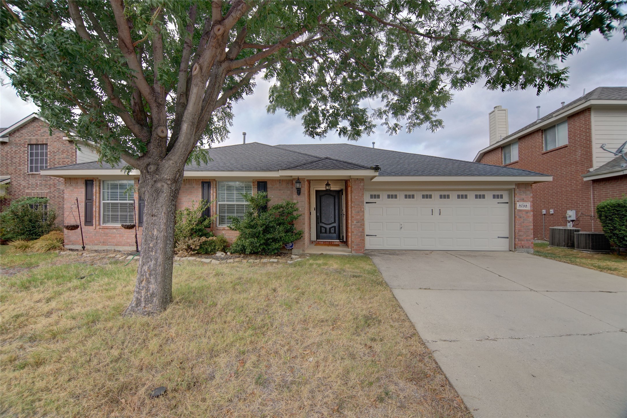 5725 Lionfish Way Fort Worth TX
