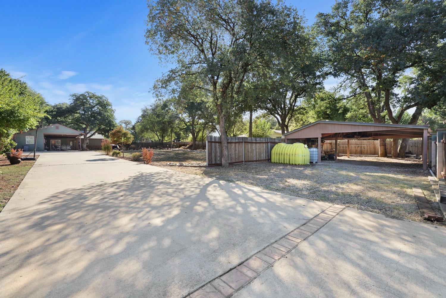 660 Bowman Way