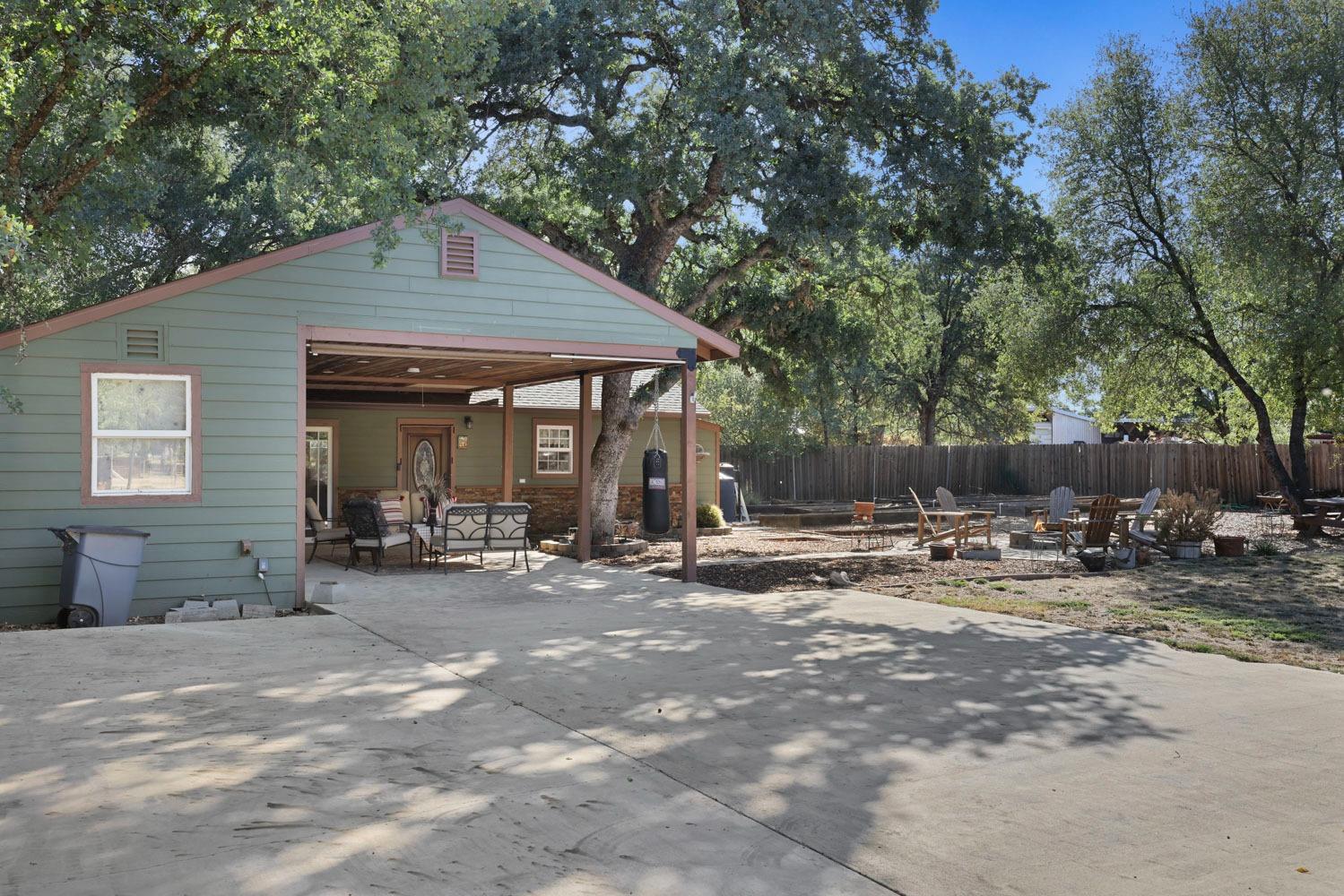 660 Bowman Way