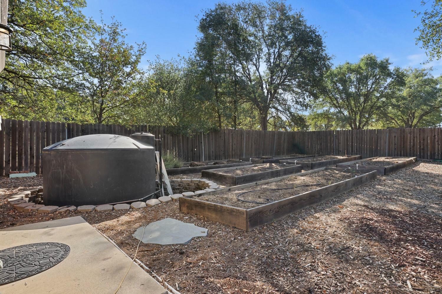 660 Bowman Way