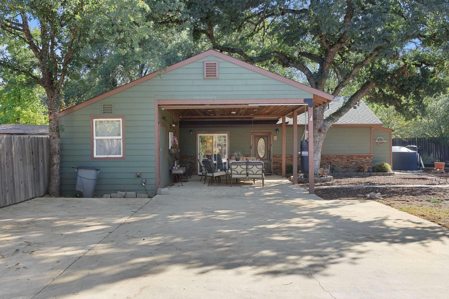 660 Bowman Way