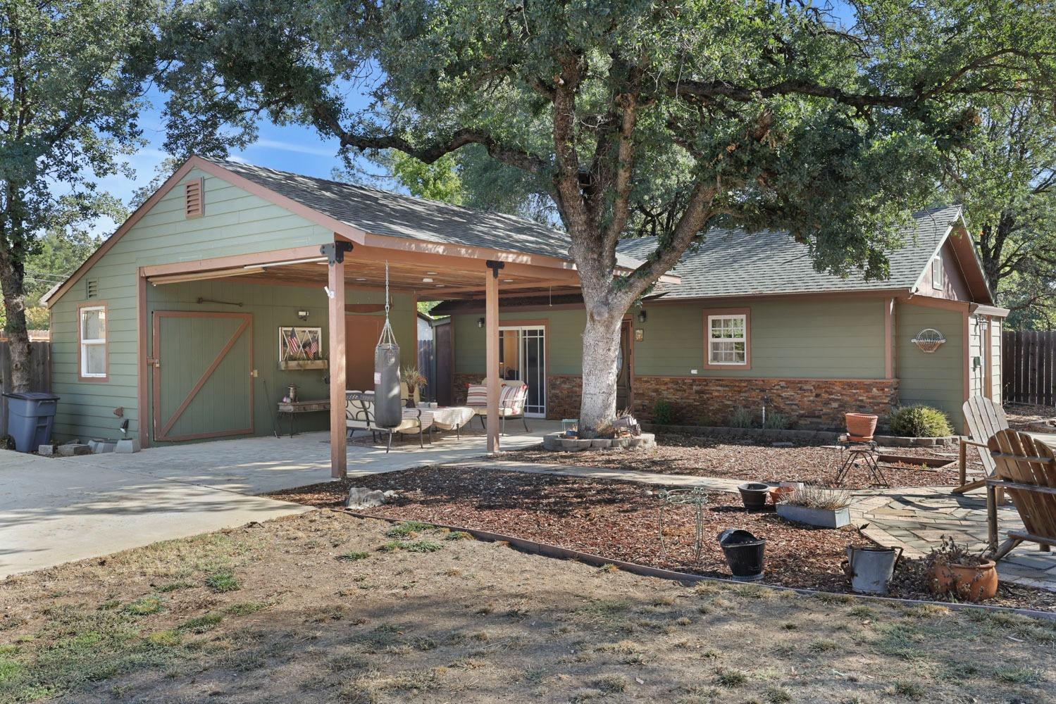 660 Bowman Way