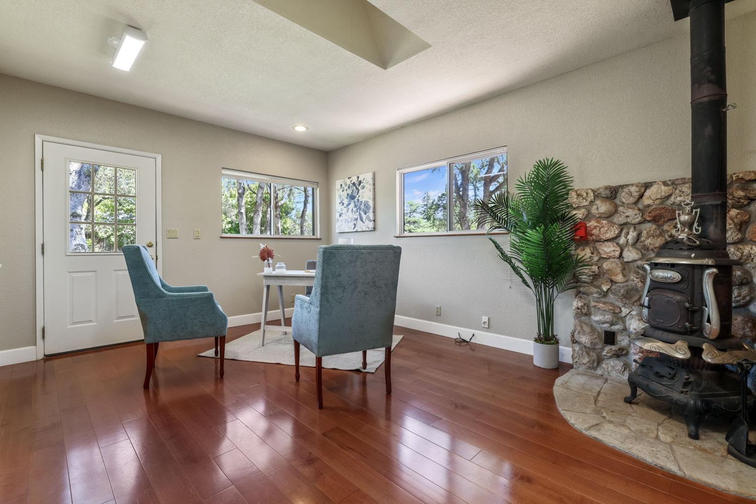 211 Hammond Drive