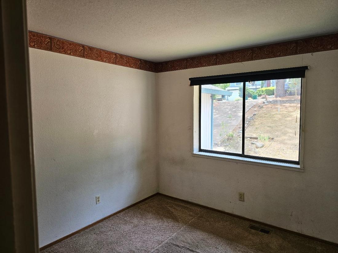 11660 Bluebird Court