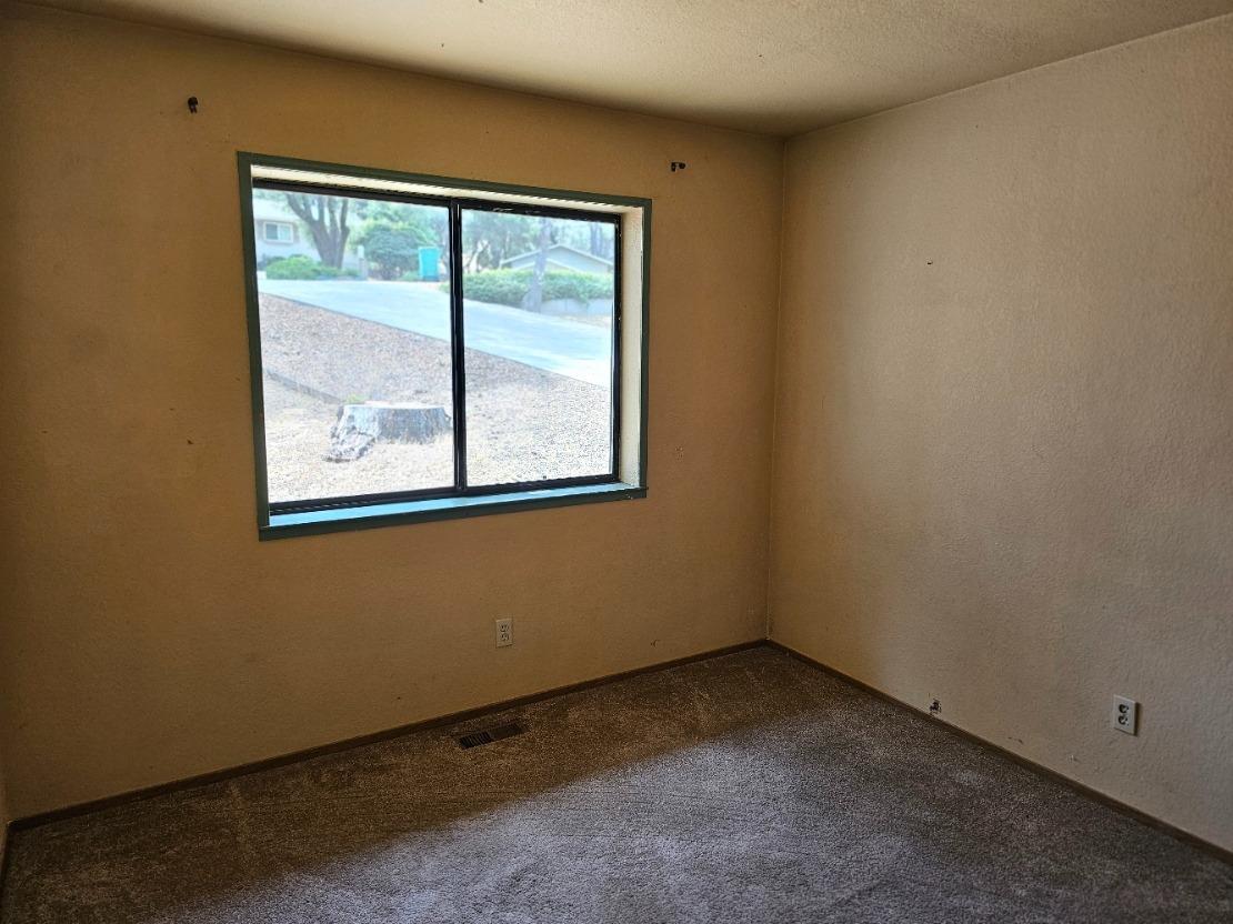 11660 Bluebird Court