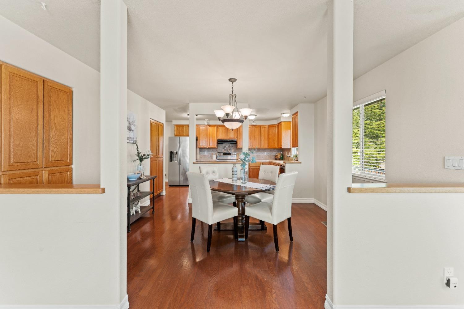 1215 Grove Court
