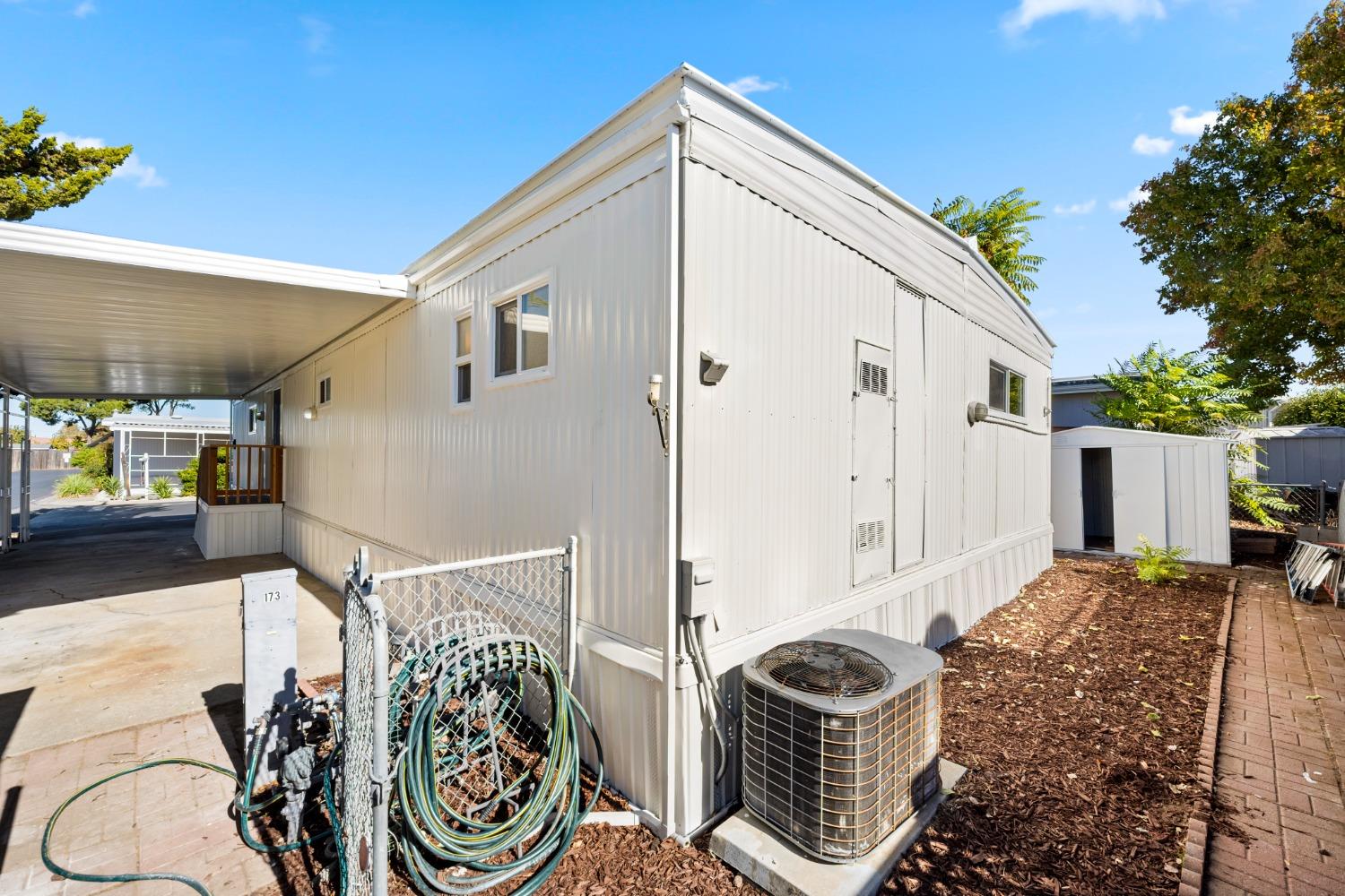 5040 Jackson Street 173