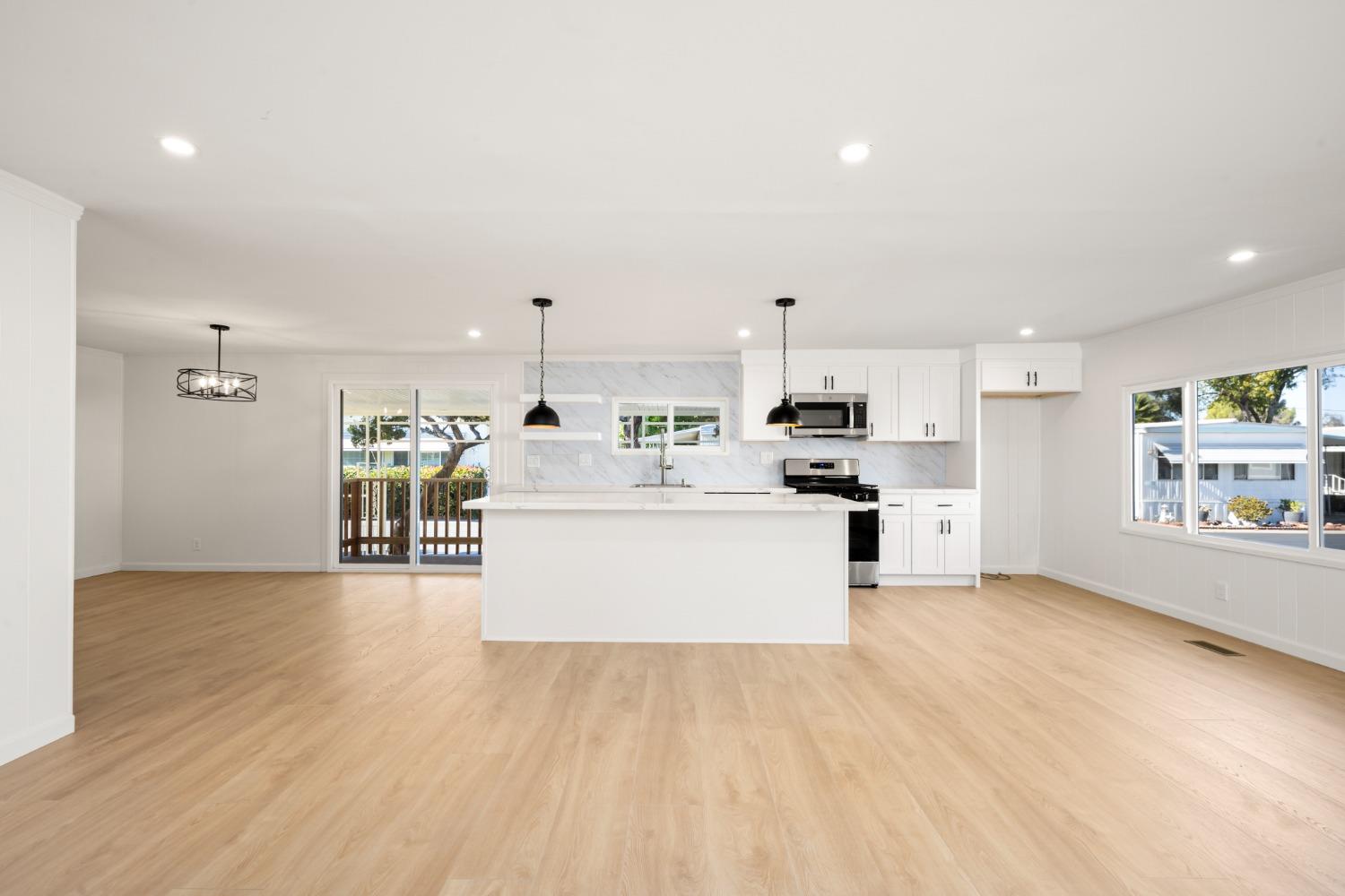 5040 Jackson Street 173