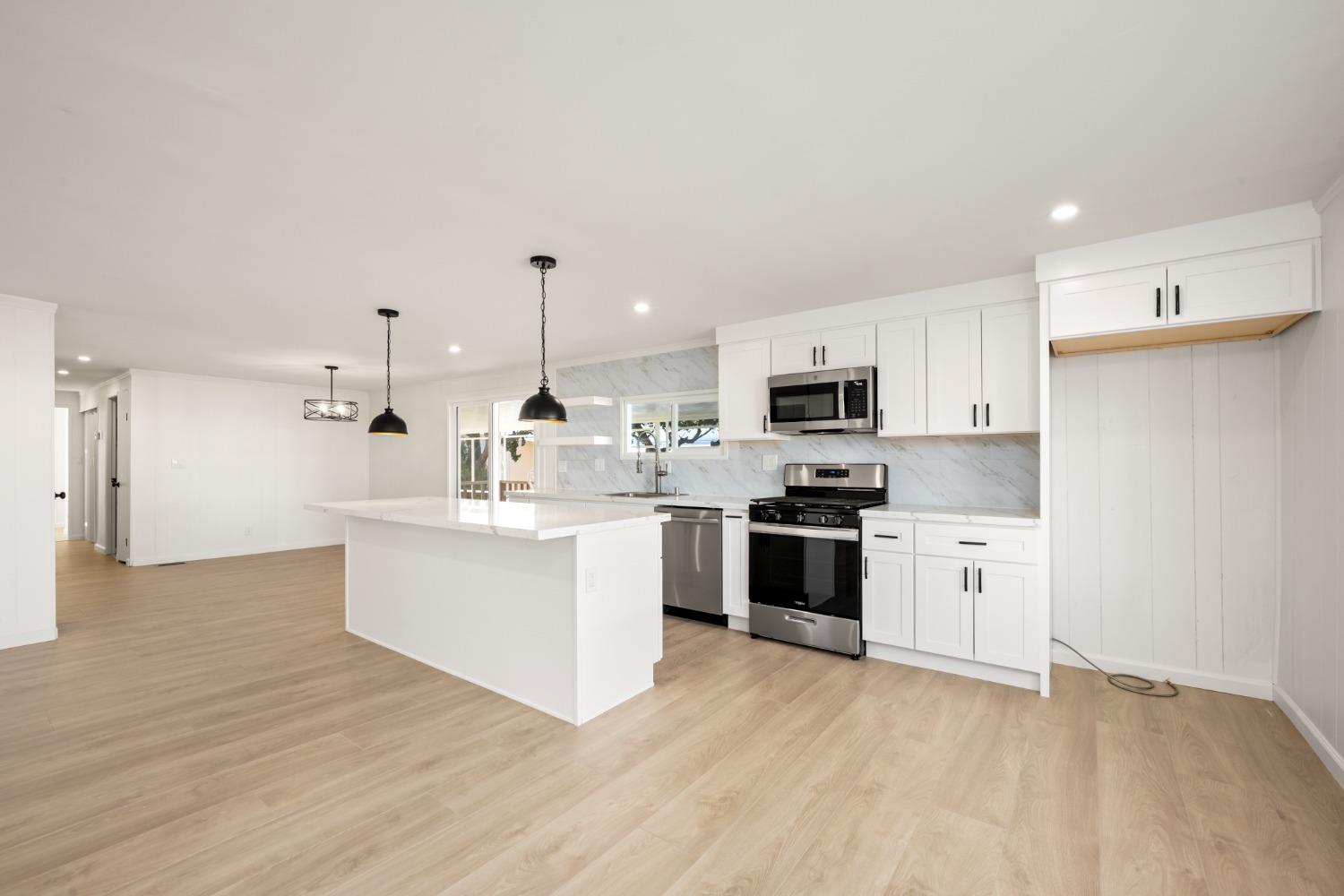 5040 Jackson Street 173