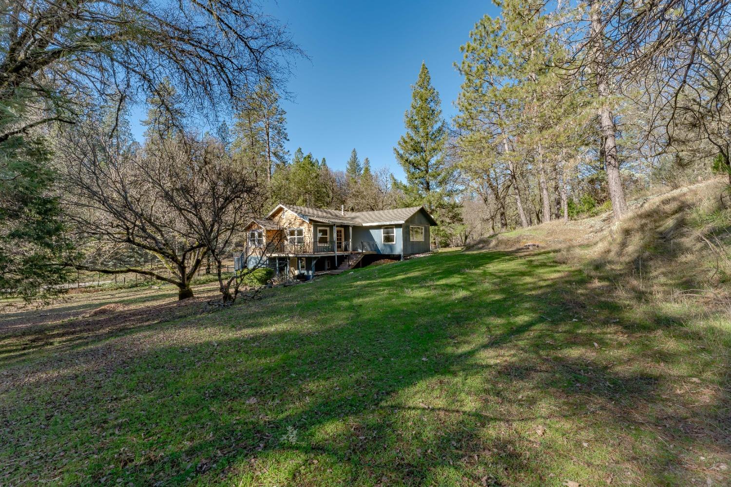 1860 Combie Road