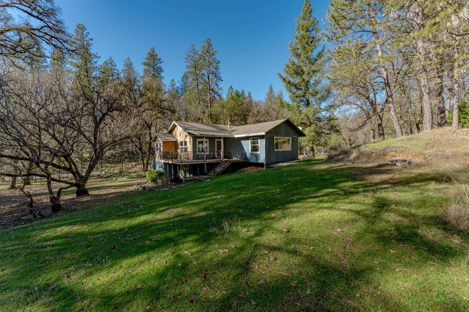 1860 Combie Road