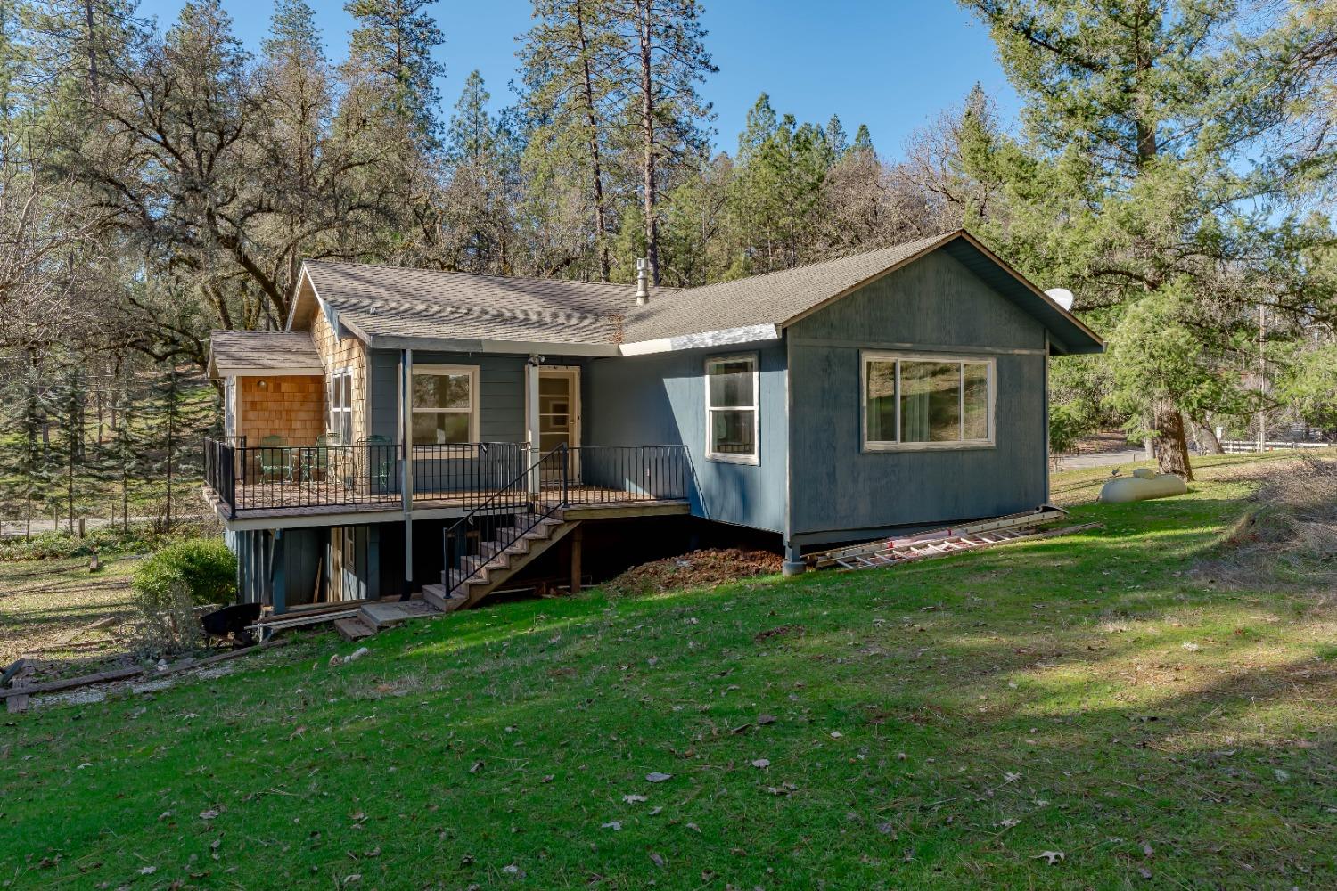 1860 Combie Road