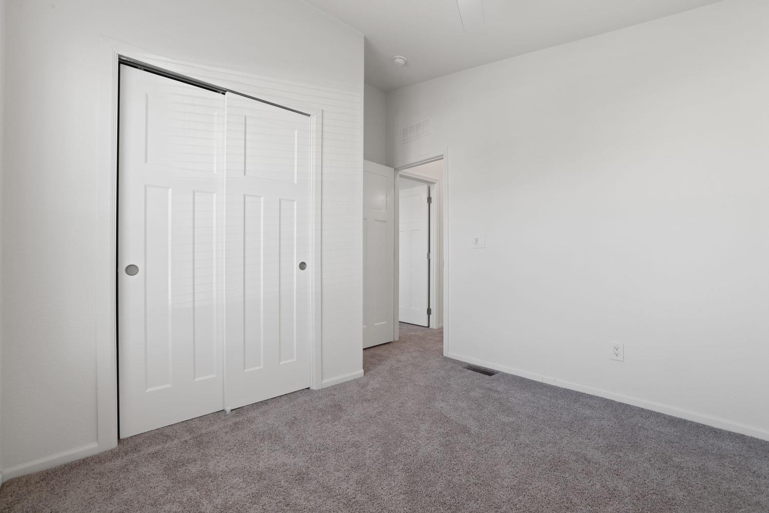 5040 Jackson St 23