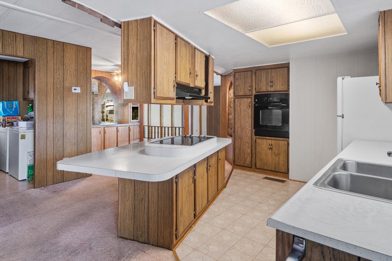 5040 Jackson St 44