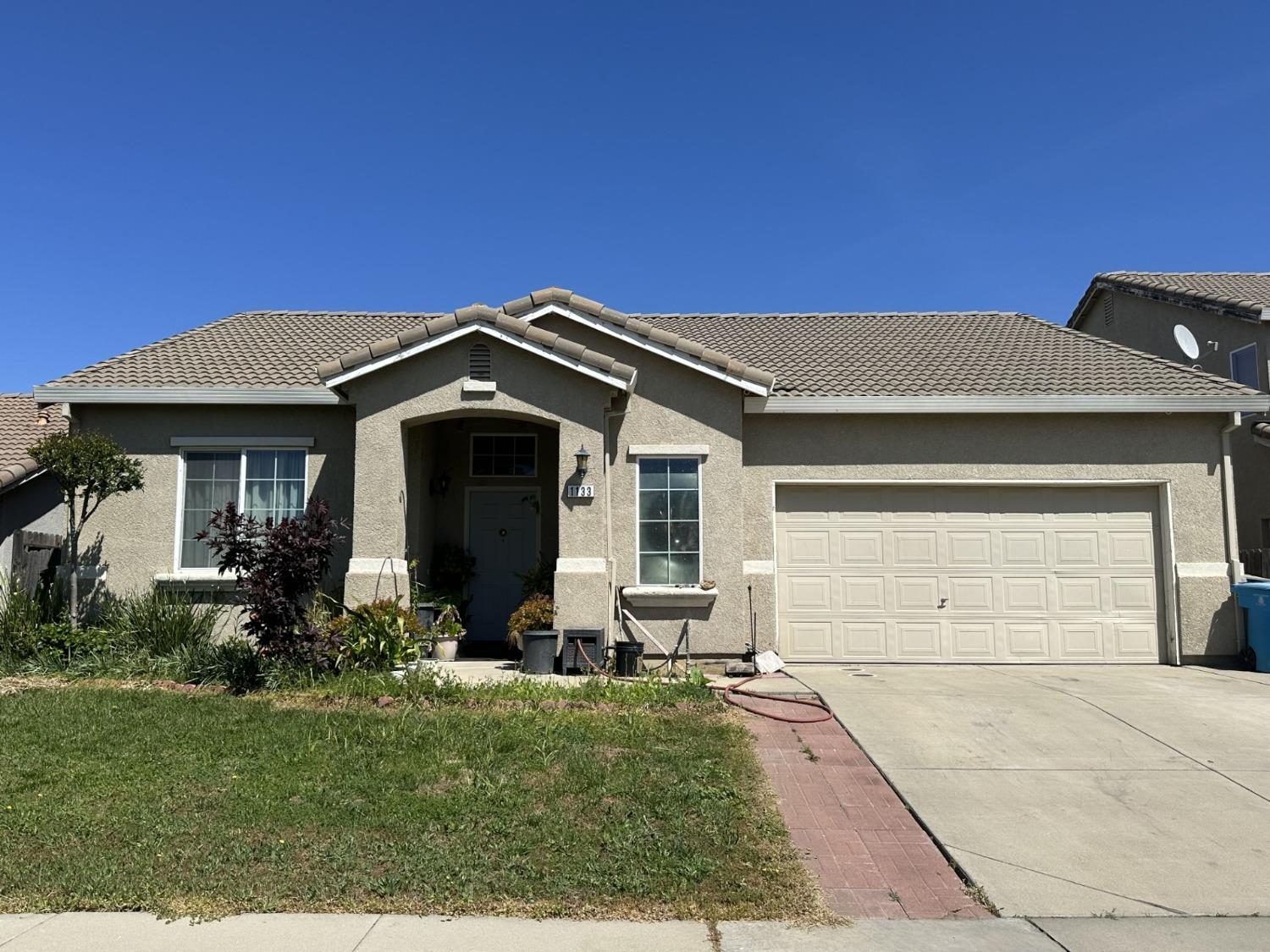 1133 Plumas Links Street