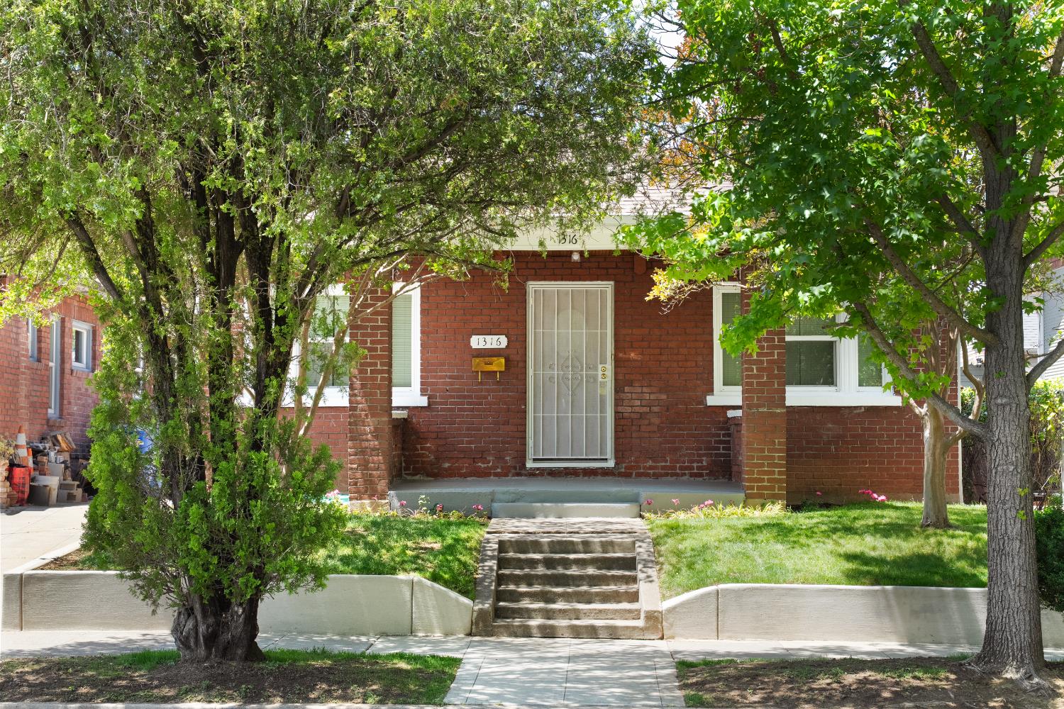 1316 33rd Street