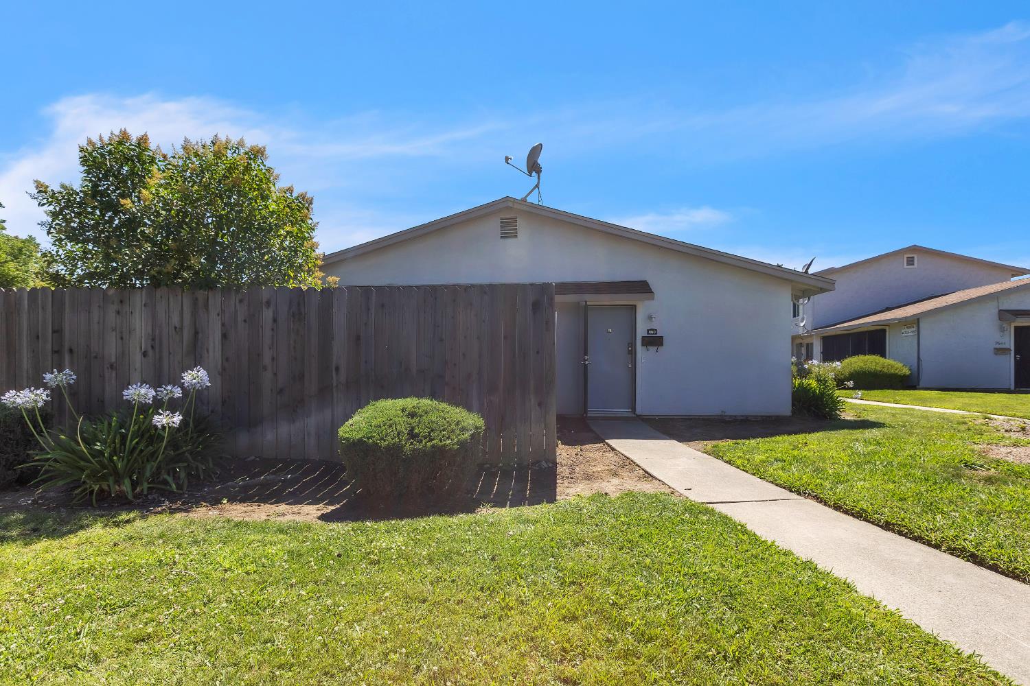 7700 La Mancha Way