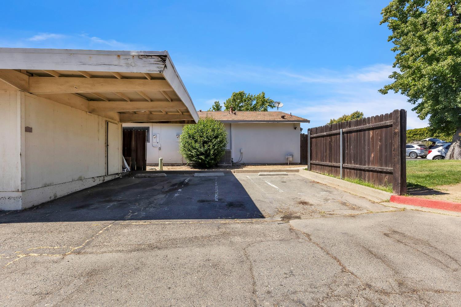 7700 La Mancha Way