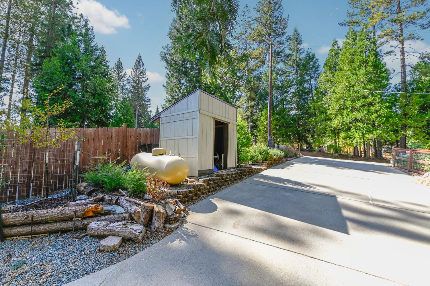 16548 Alpine Lane