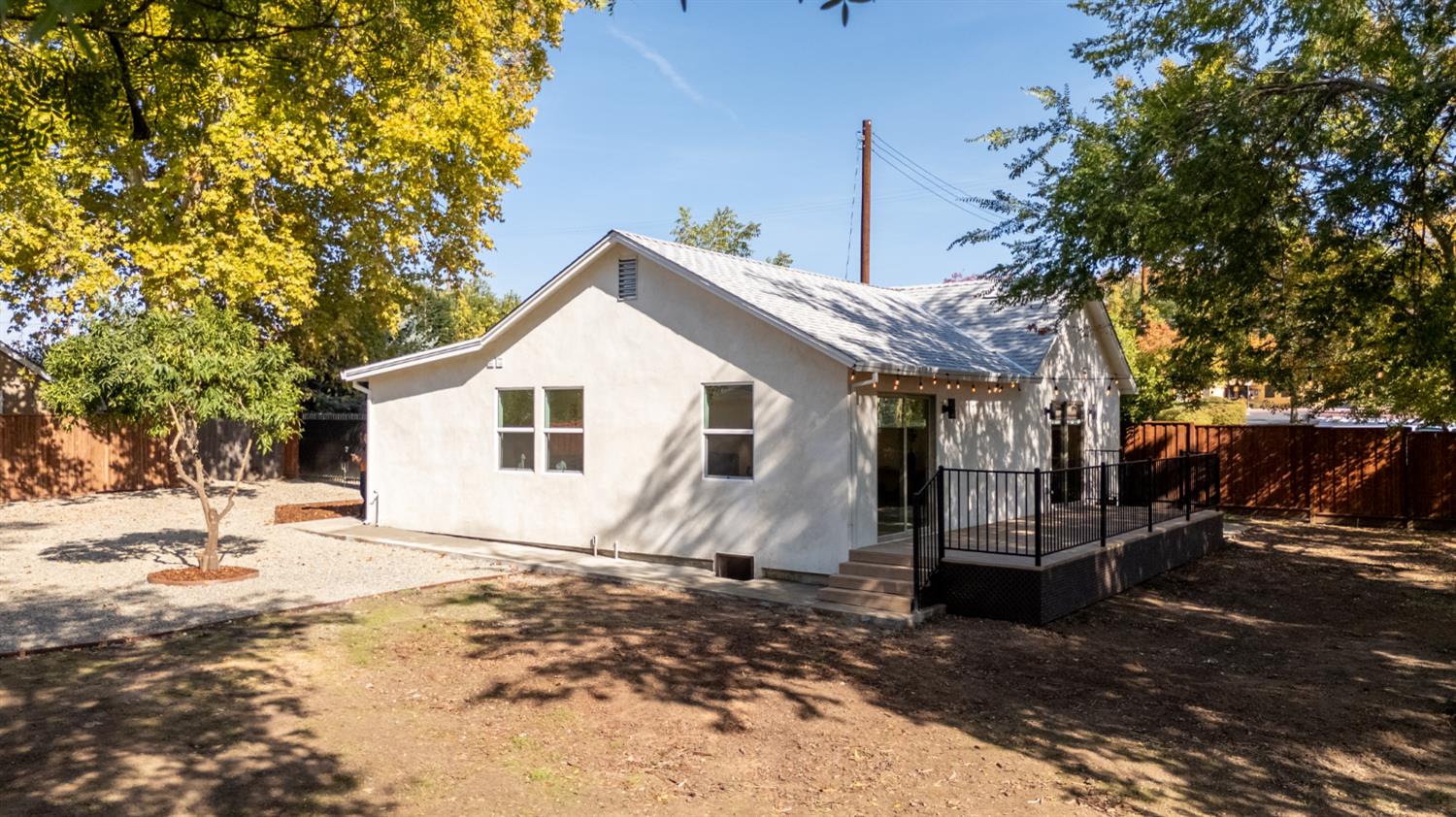 8895 Dixon Oaks Lane