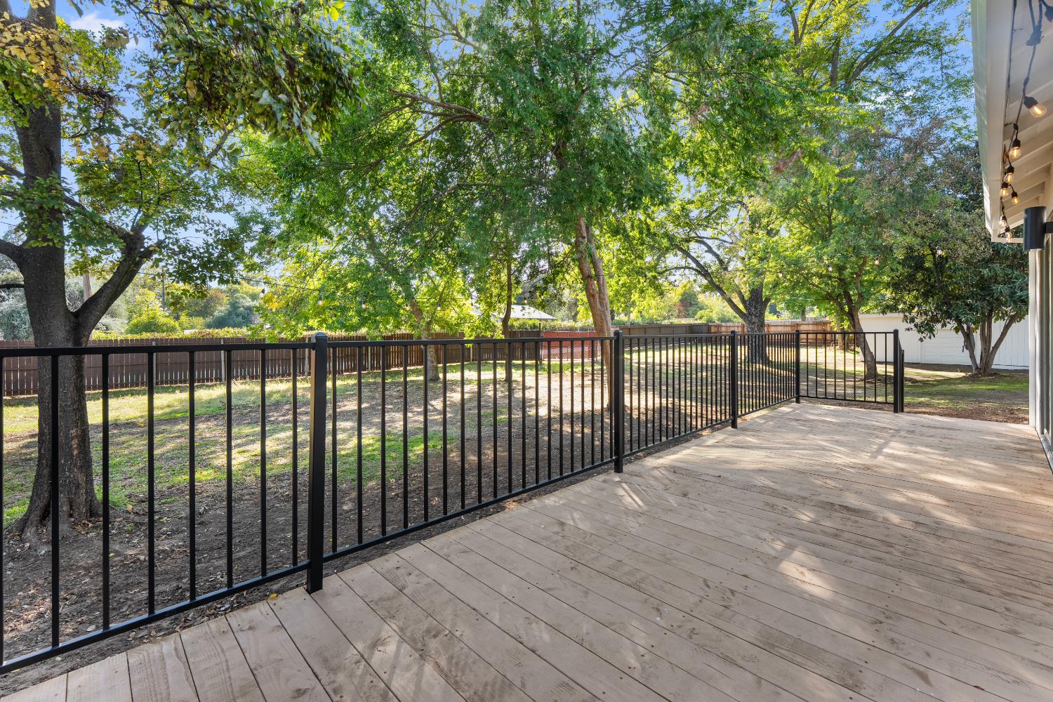 8895 Dixon Oaks Lane