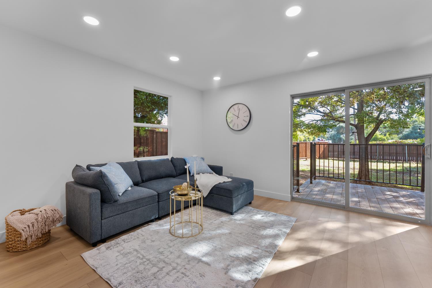 8895 Dixon Oaks Lane