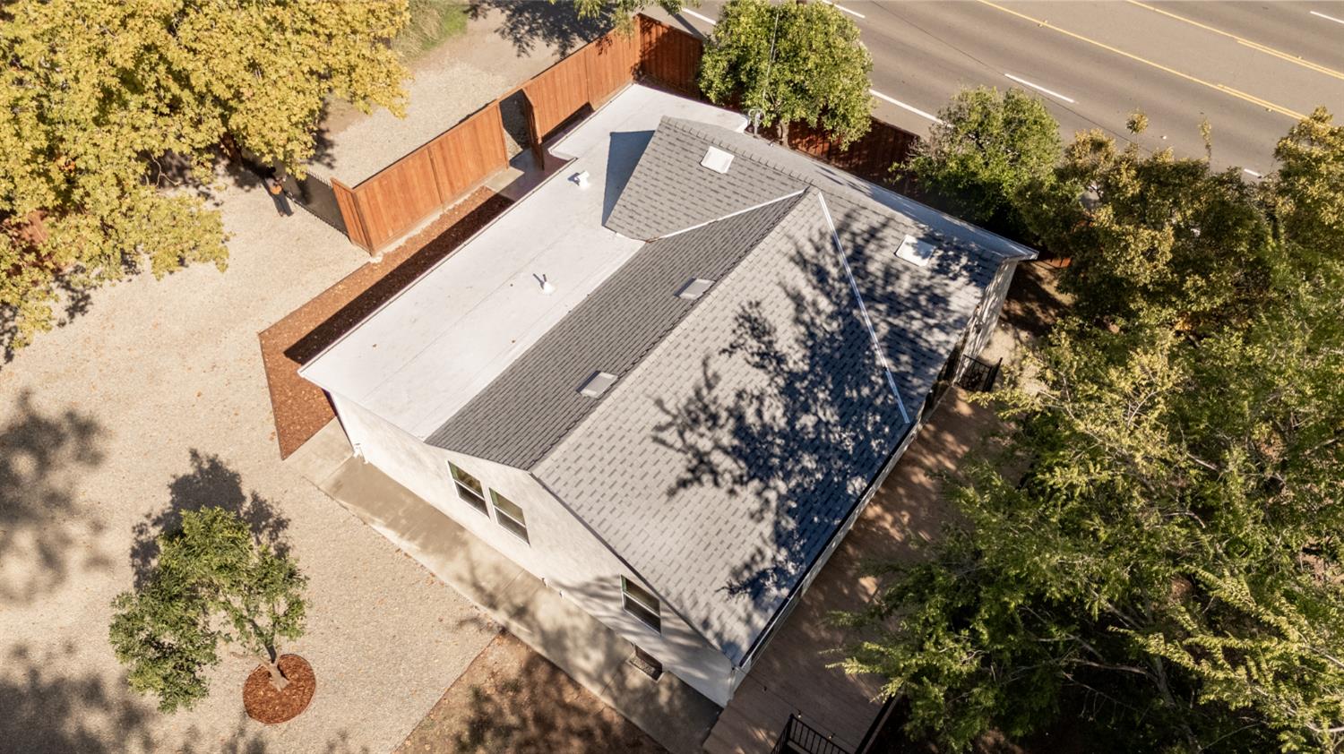 8895 Dixon Oaks Lane