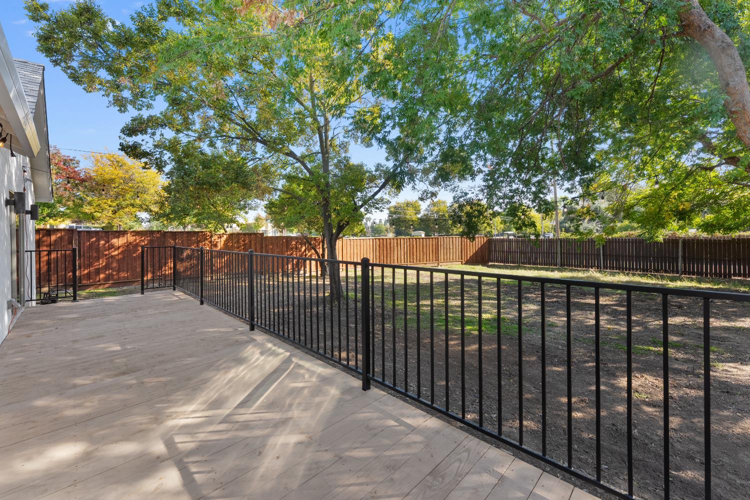 8895 Dixon Oaks Lane