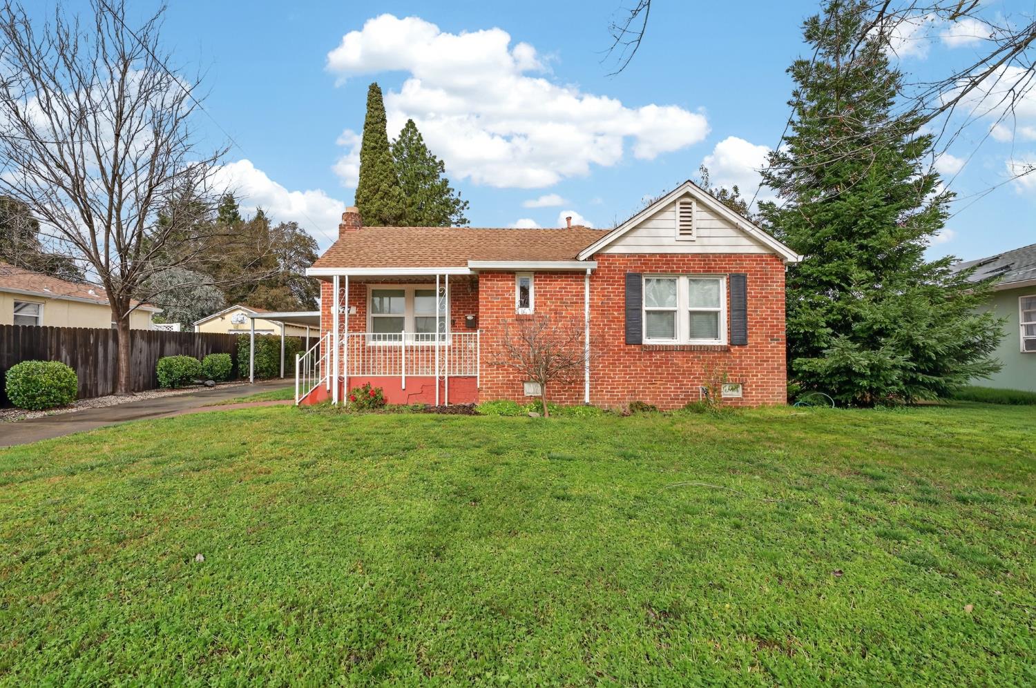 877 Taber Avenue