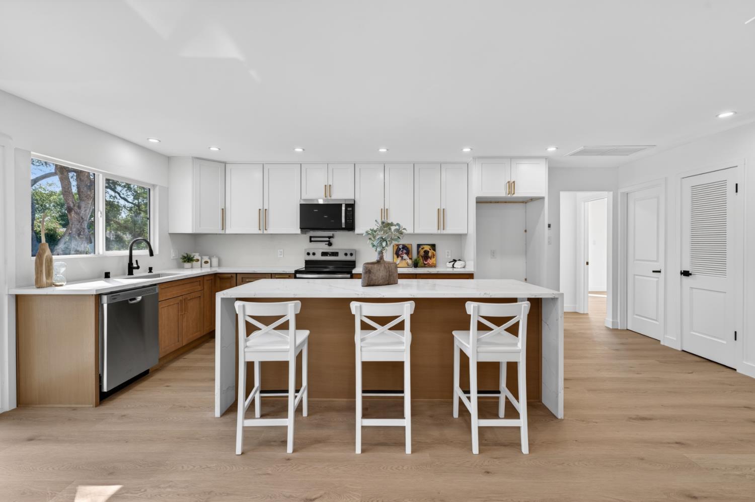 4580 Wawona Circle