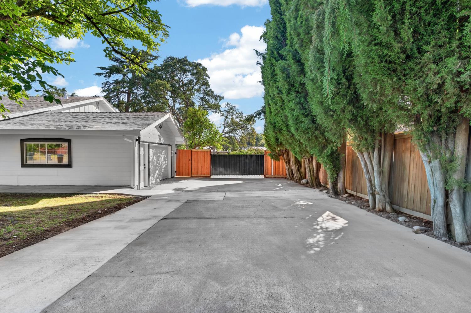 4580 Wawona Circle