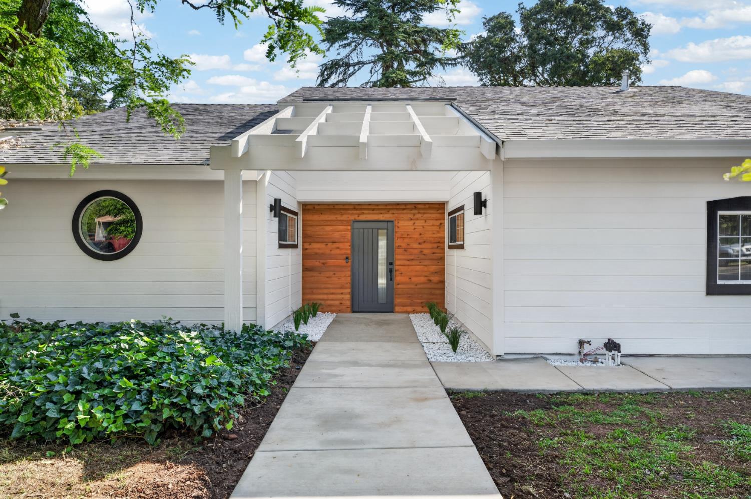 4580 Wawona Circle