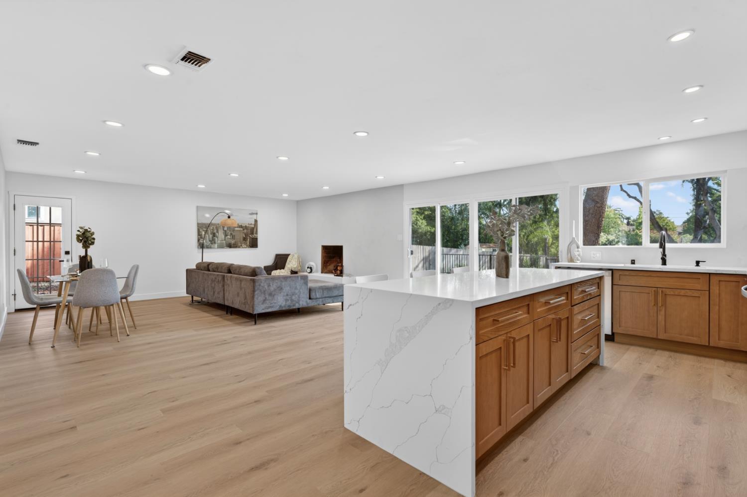 4580 Wawona Circle