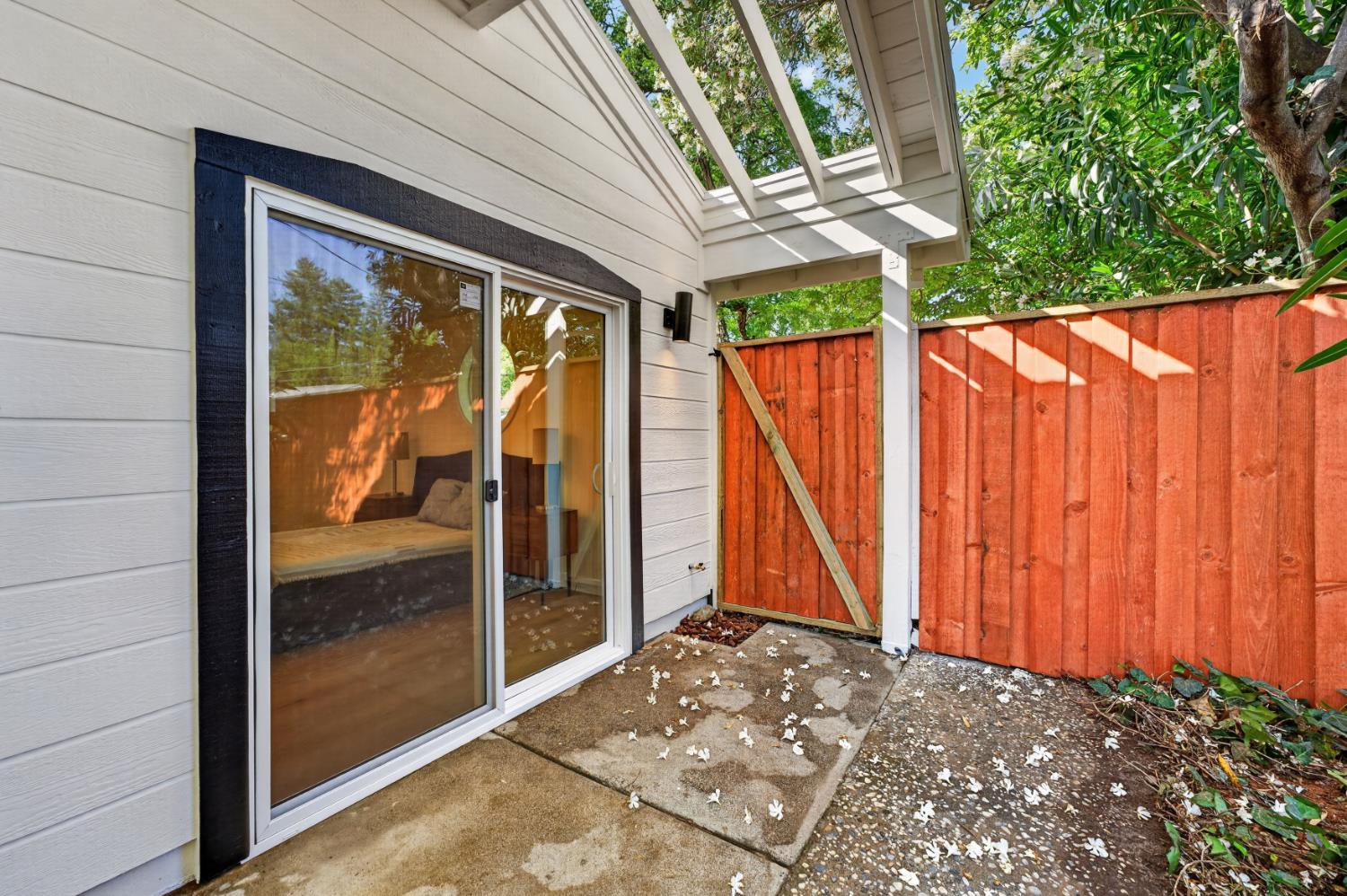 4580 Wawona Circle