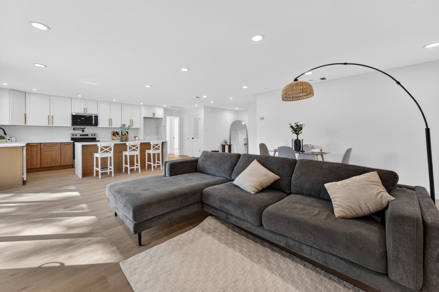 4580 Wawona Circle